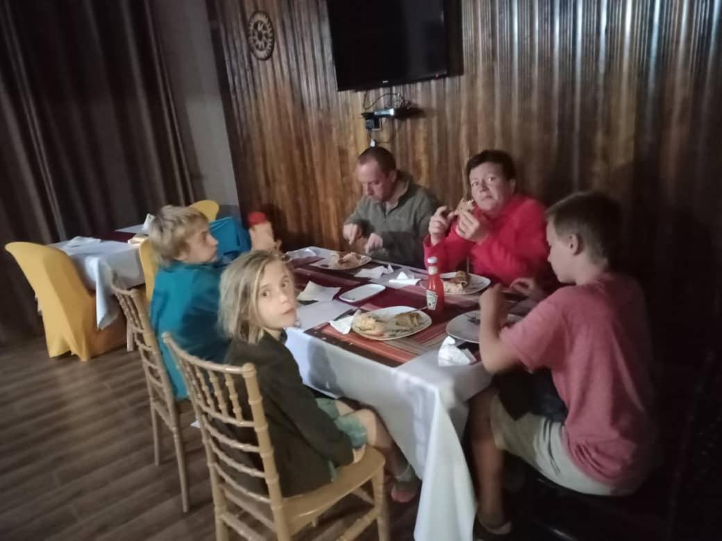 Riverside Resort Hotel Kabale Bagian luar foto