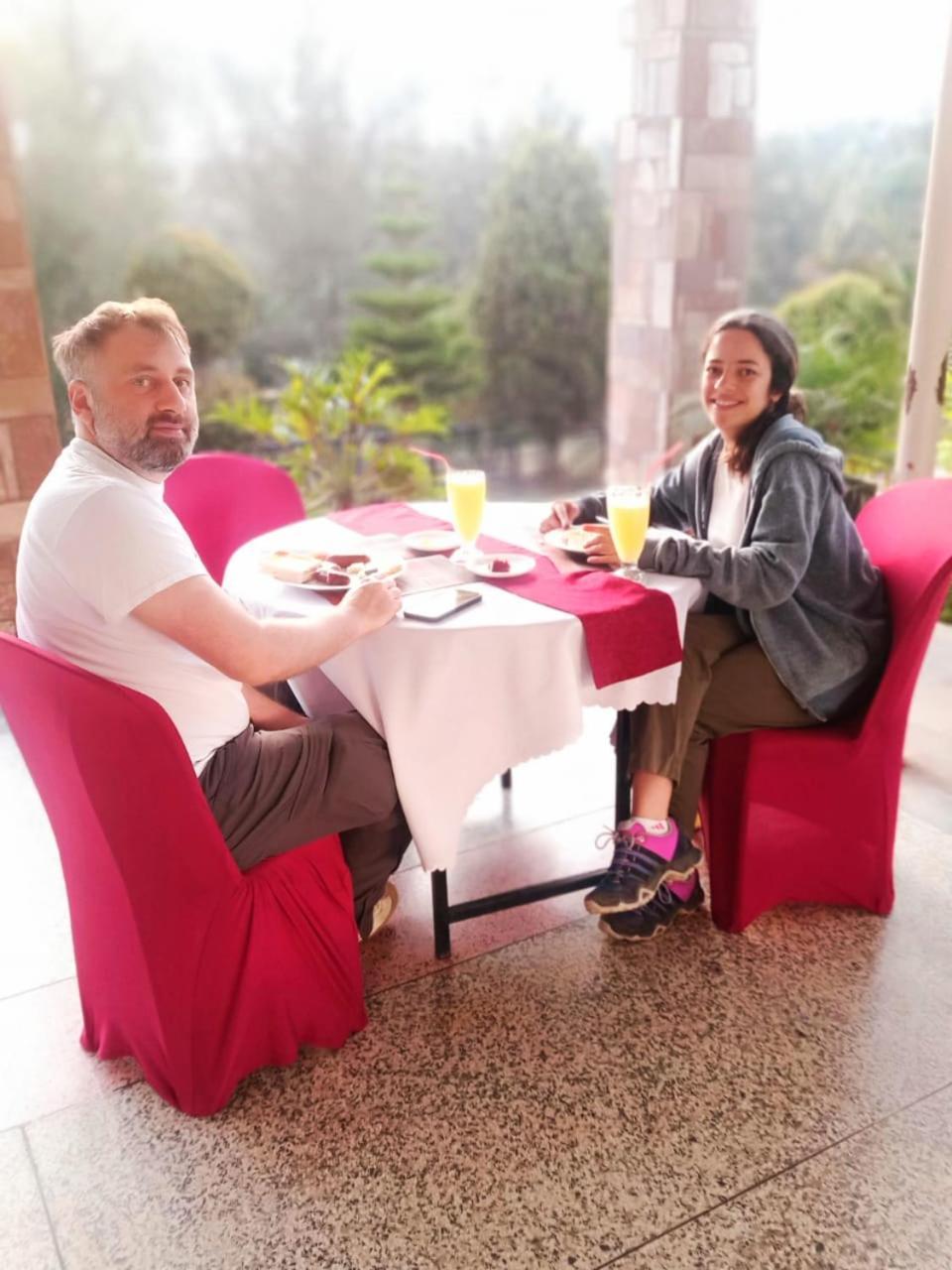 Riverside Resort Hotel Kabale Bagian luar foto