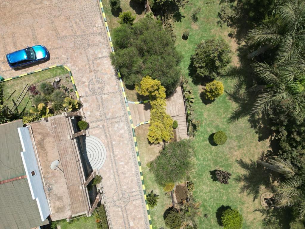 Riverside Resort Hotel Kabale Bagian luar foto