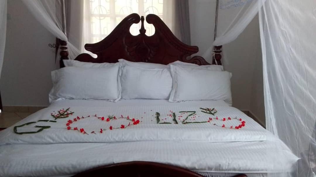 Riverside Resort Hotel Kabale Bagian luar foto