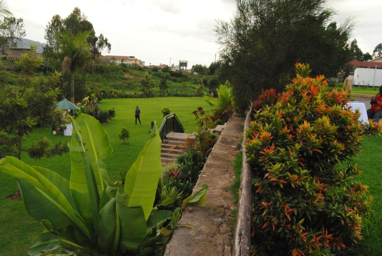 Riverside Resort Hotel Kabale Bagian luar foto