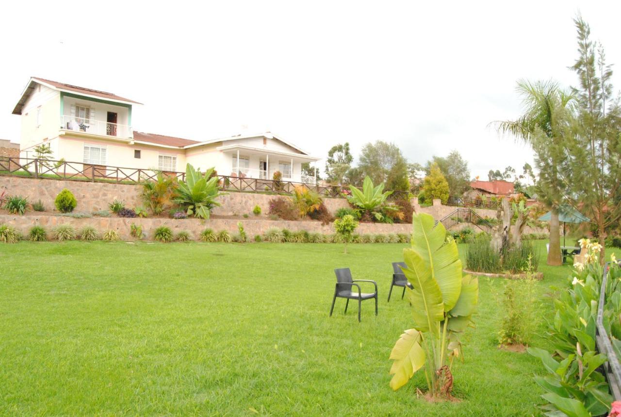 Riverside Resort Hotel Kabale Bagian luar foto