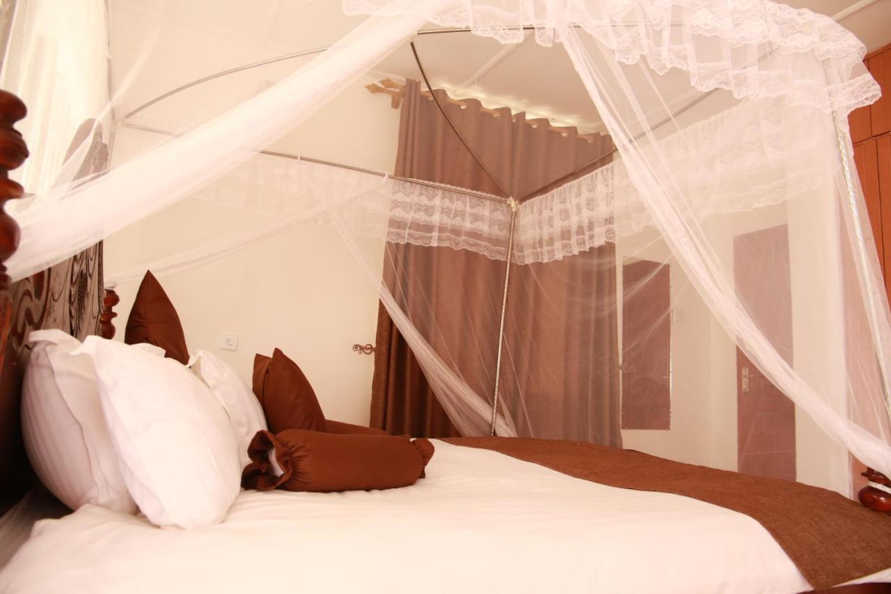 Riverside Resort Hotel Kabale Bagian luar foto