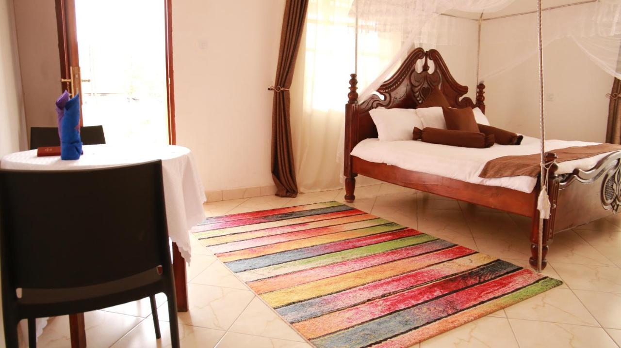 Riverside Resort Hotel Kabale Bagian luar foto