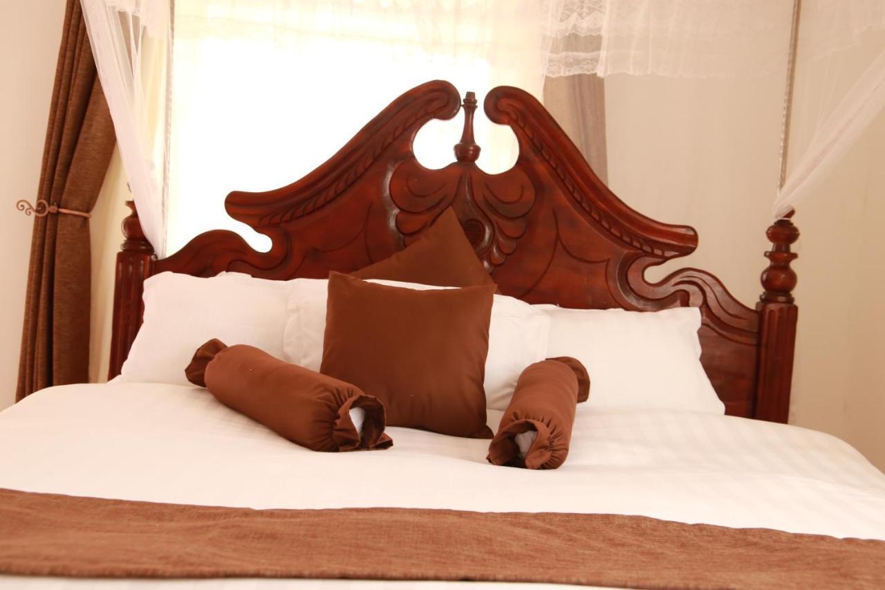 Riverside Resort Hotel Kabale Bagian luar foto
