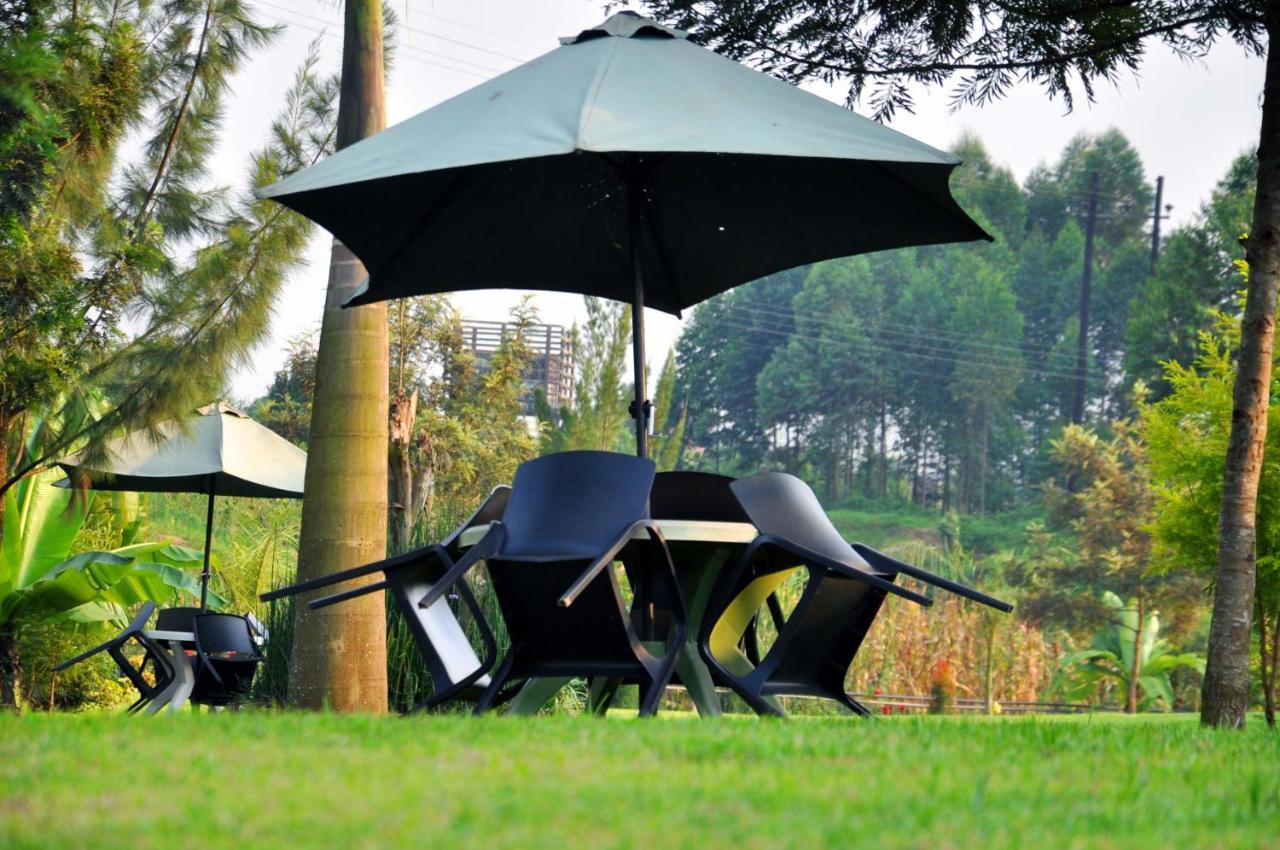 Riverside Resort Hotel Kabale Bagian luar foto